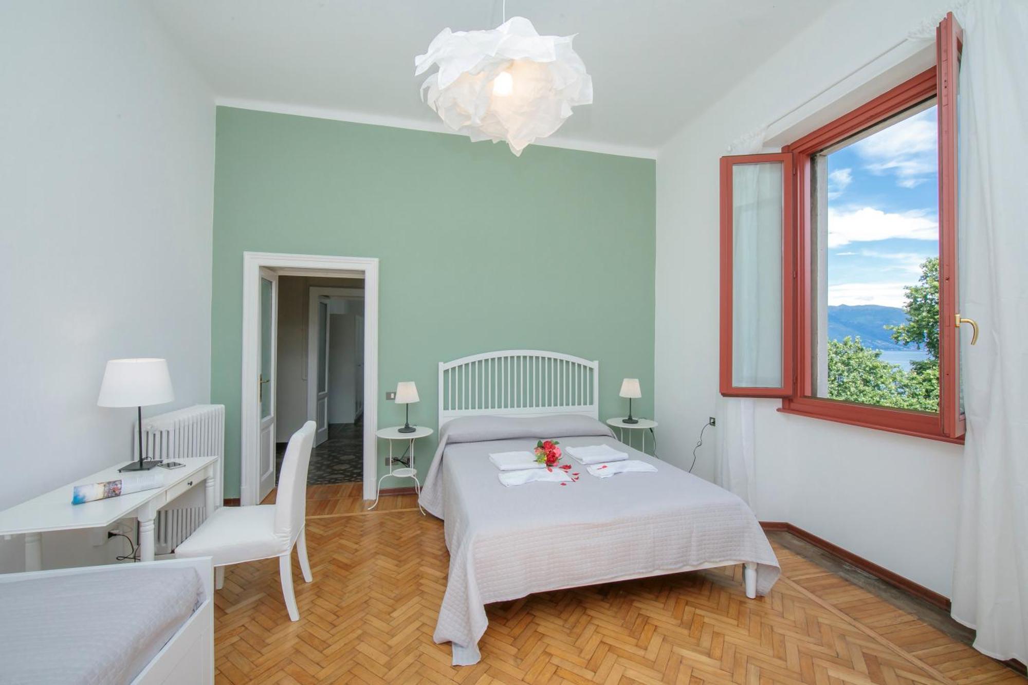 Residenza Oleandro Lake View Luino Center - Happy Rentals Eksteriør bilde