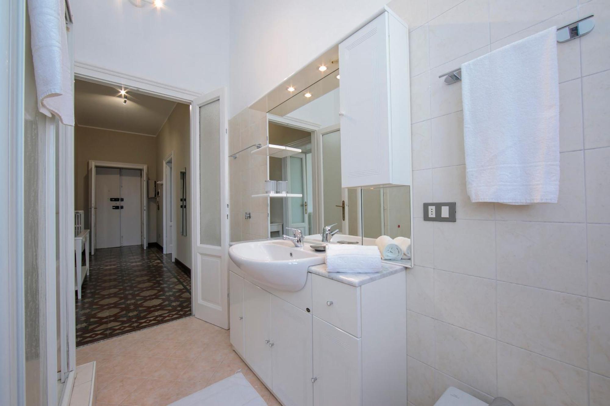 Residenza Oleandro Lake View Luino Center - Happy Rentals Eksteriør bilde